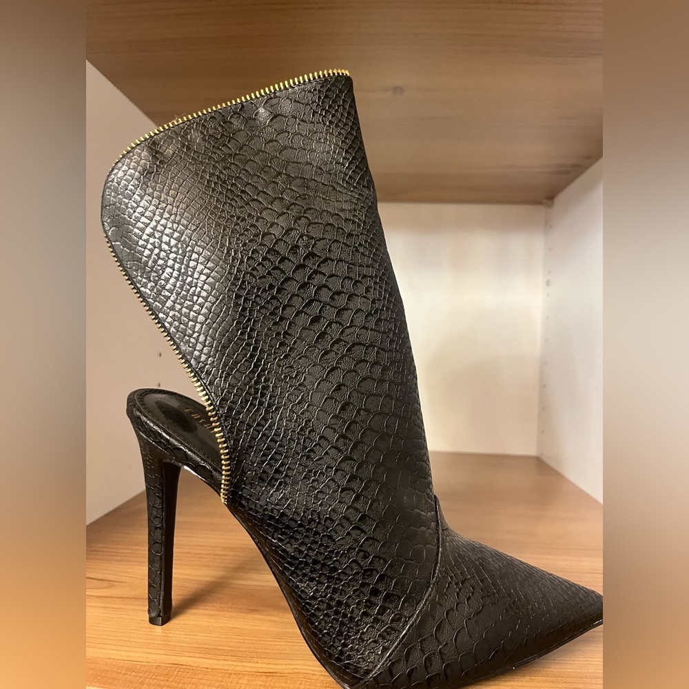 Black faux snaked skin open back bootie